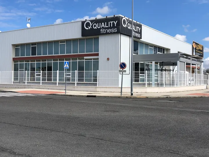 GOLDEN GYM — estudio de fitness-studio en Aljaraque — 3