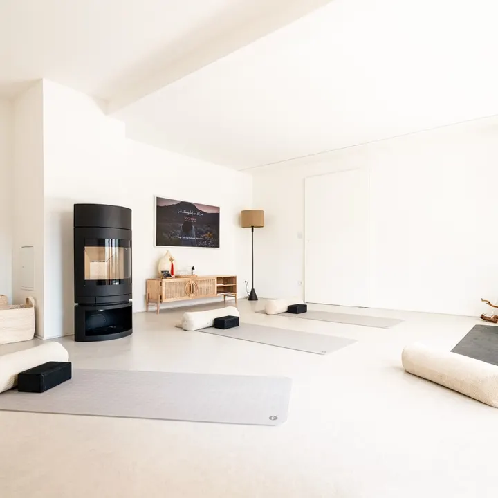 YOGAMANI . Karlsruhe — Yoga in Beiertheimer Feld, Karlsruhe
