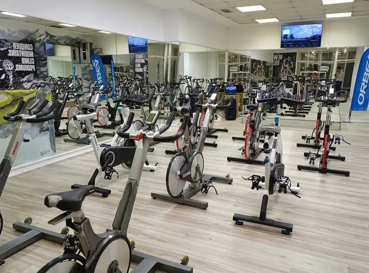 Gimnasio con Entrenamiento Personal - MUNDAIZ FIT — entrenamiento personal-studio en Gros, San Sebastián — 2