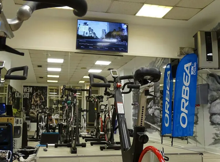 Gimnasio con Entrenamiento Personal - MUNDAIZ FIT — entrenamiento personal-studio en San Sebastián — 4