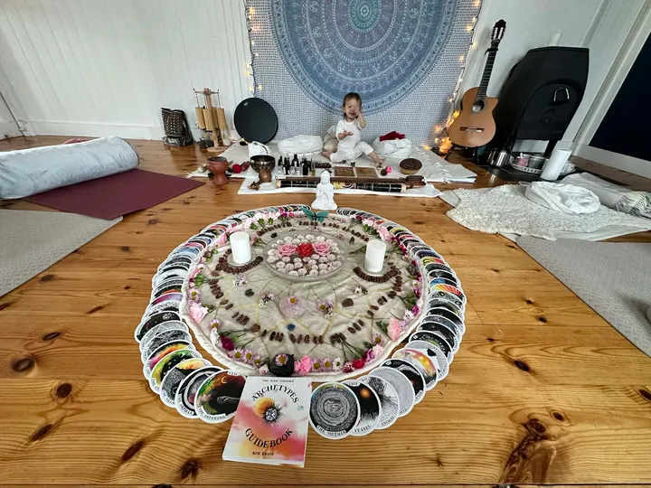 Gobinda Yoga - Yoga og Meditasjon Jasmin Halvorsen — yoga-studio i Furnes — 5