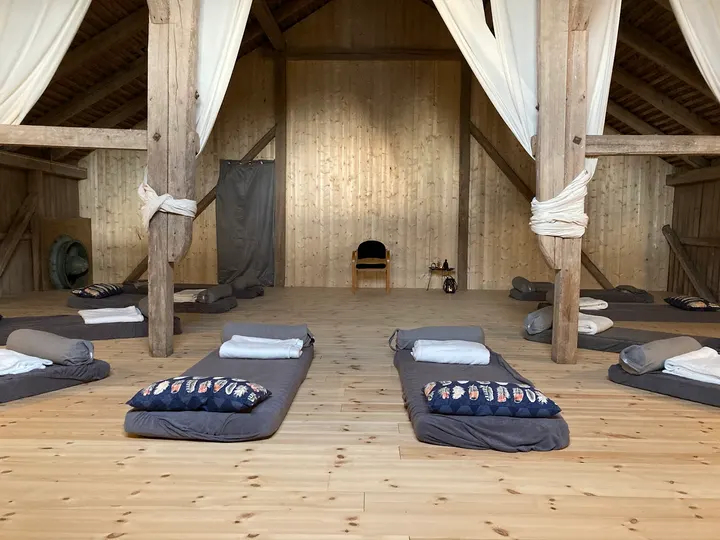 Östersta gård — yoga-studio i Enköping — 2