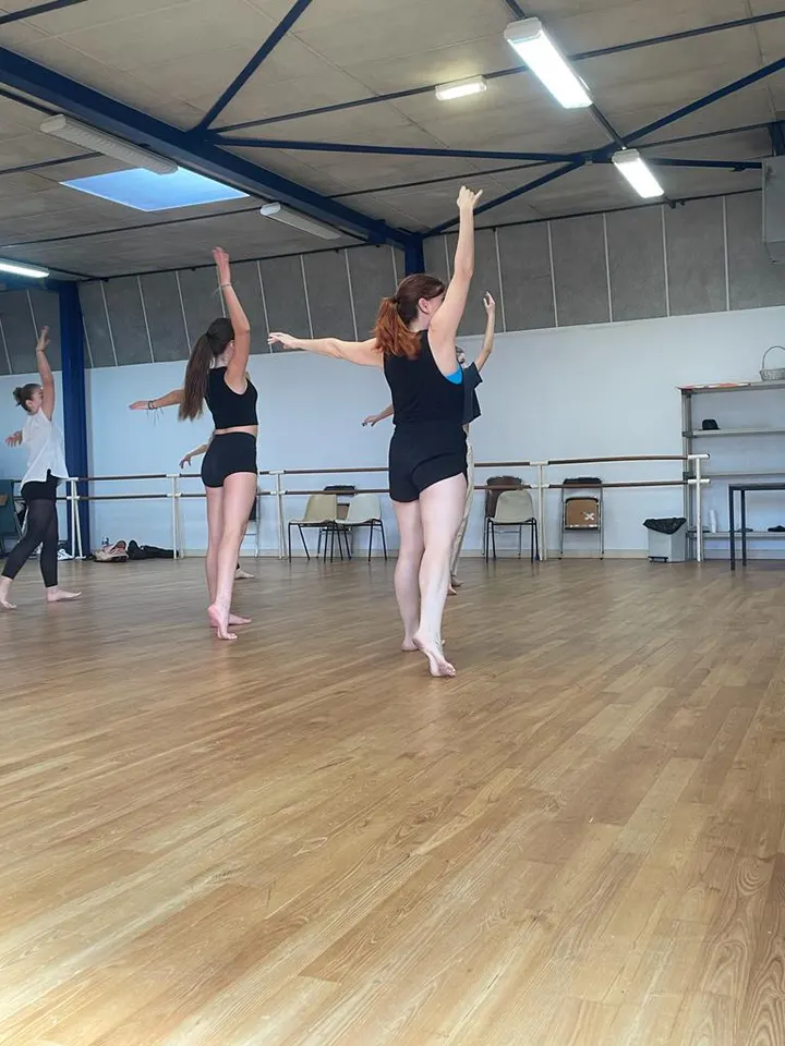 Justine David Cours — danse-studio à Les Riffaudières, Le Mans — 3