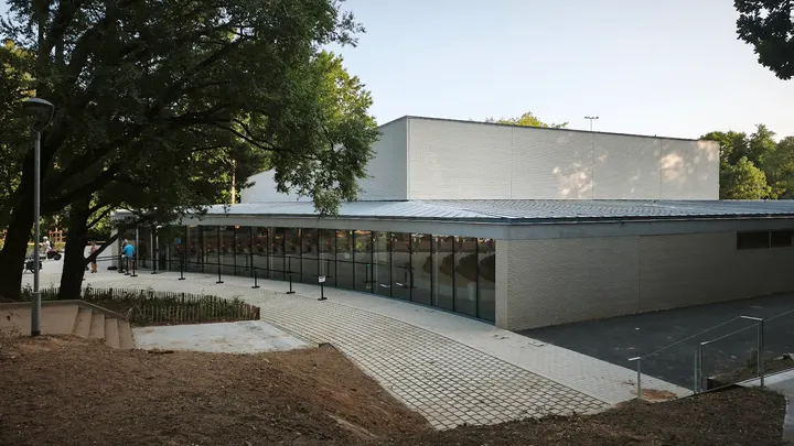 Piscine des Dervallières — studio à Nantes — 5