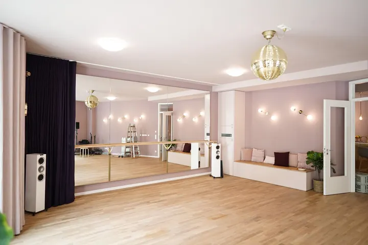 GLÜCKSMAMA — yoga-studio in Friedrichshain, Berlin — 2