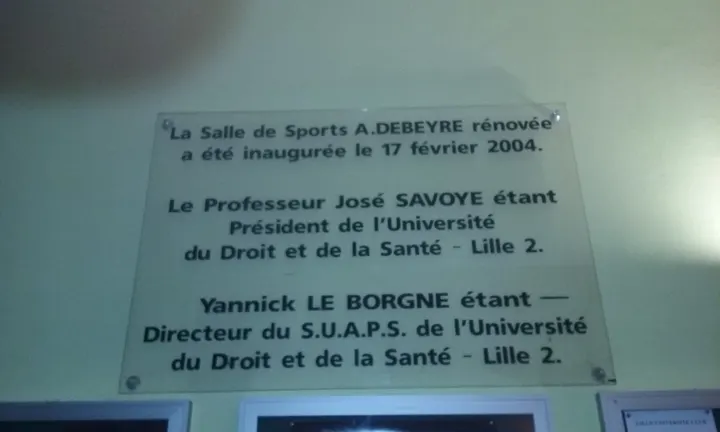Installation Sportive Universitaire Debeyre — salle de fitness-studio à Lille — 5