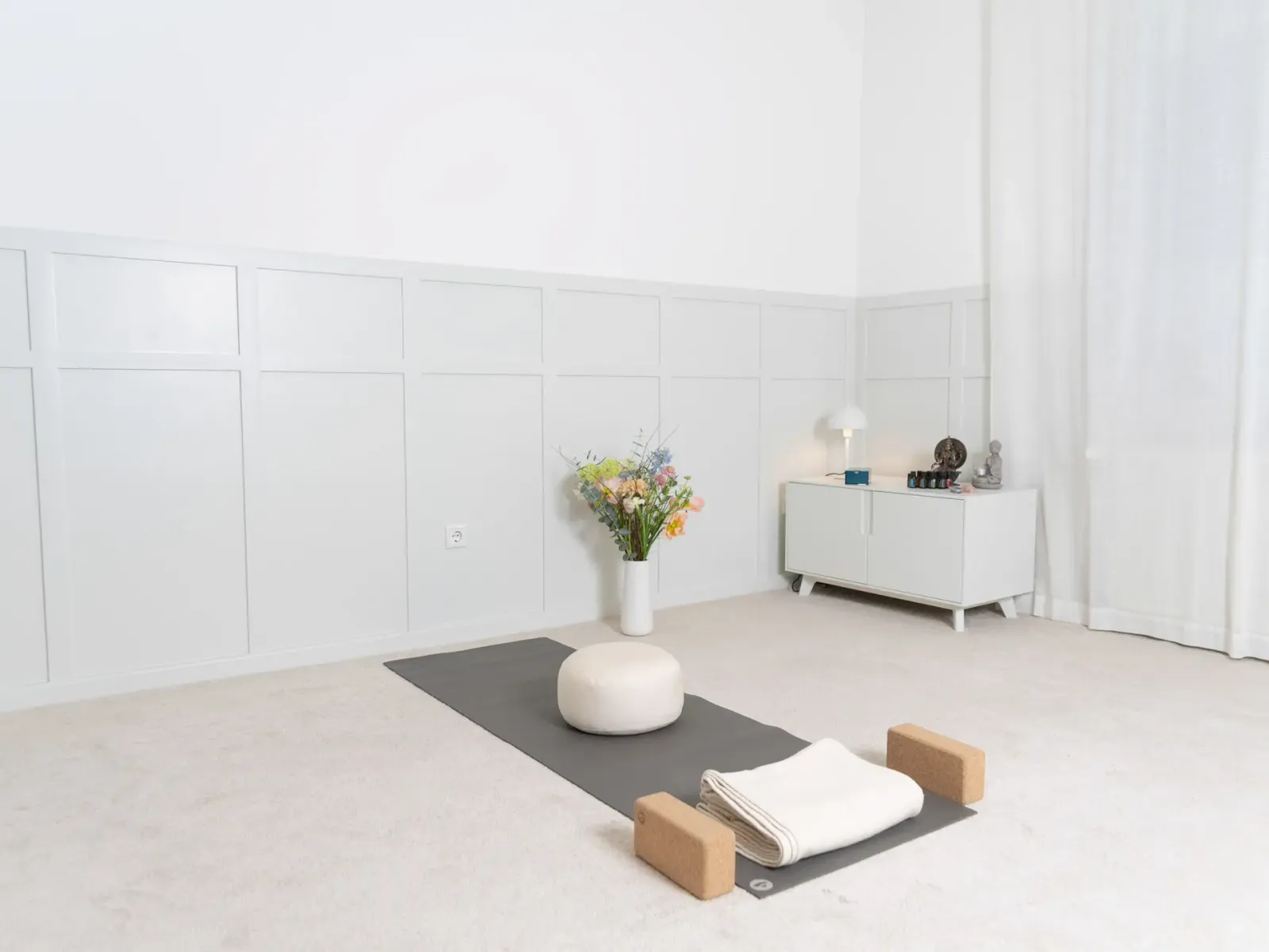 Flow & Fly Yoga.Circle — yoga-studio in Düsseldorf — 3