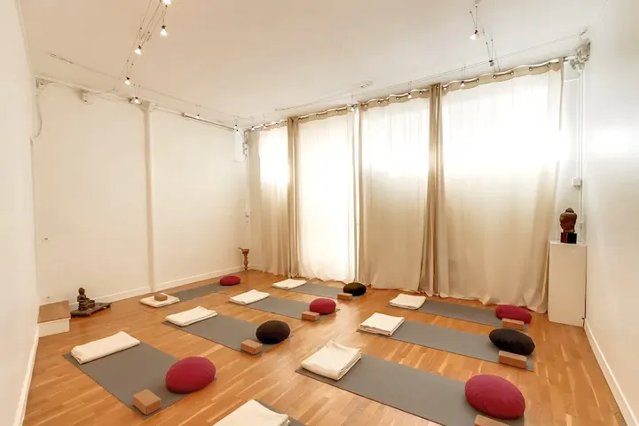 YAY Yoga Les Vinaigriers — yoga-studio à Paris — 4