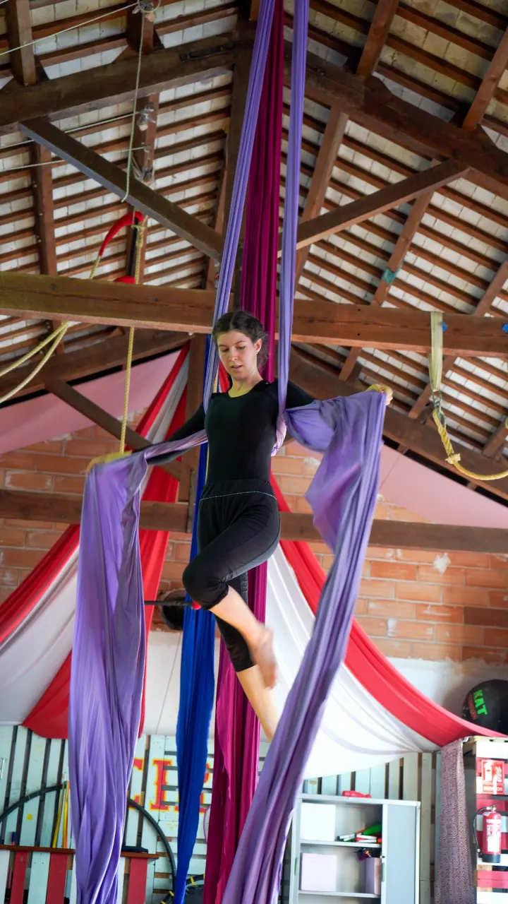 El Gat Penjat — escalada-studio en el Bugarai, Caldes de Montbui — 2