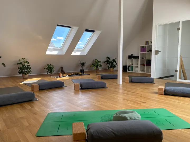 Ahimsa Yoga and Birth — yoga-studio in Dillweißenstein, Pforzheim — 2