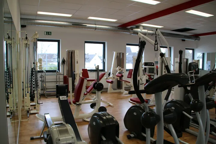 Vitalis Gesundheitssport Wolfgang Schaller Rehasport — fitnessstudio in Holweide, Köln — 3