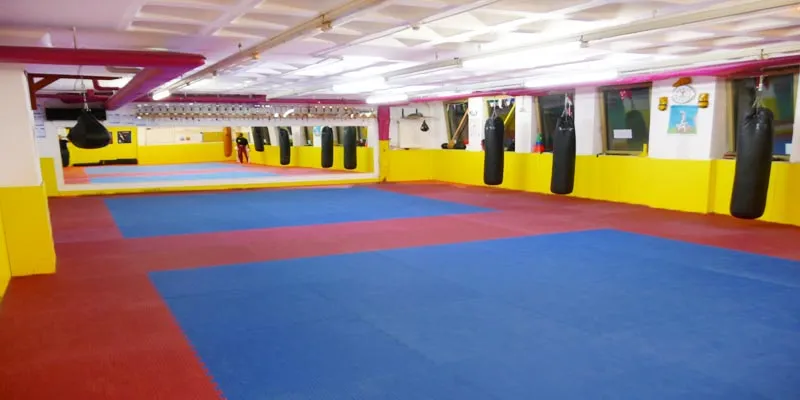 Kampfsport b1 - Thaiboxen Kickboxen Boxen in München Sendling — kampsport-studio i München — 2