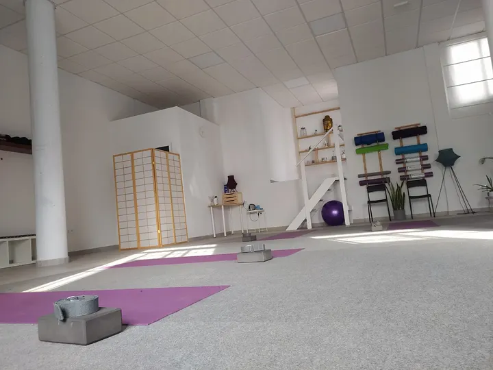 Shakti Yoga — yoga-studio en Barriada El Carmen, Sevilla — 2