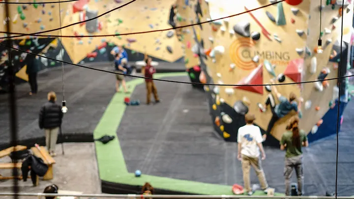 Frome Boulder Rooms — Climbing in Cottle's Oak, Frome