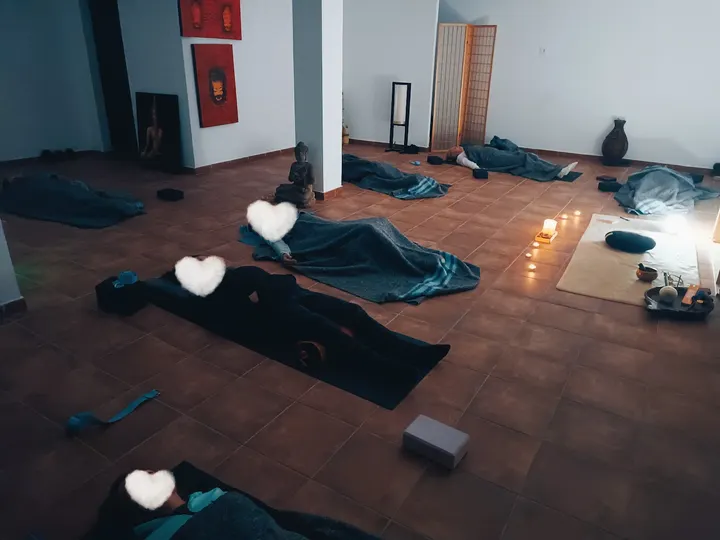 hacia la quietud YOGA y MEDITACIÓN - Badajoz — yoga-studio en Las Vaguadas, Badajoz — 3