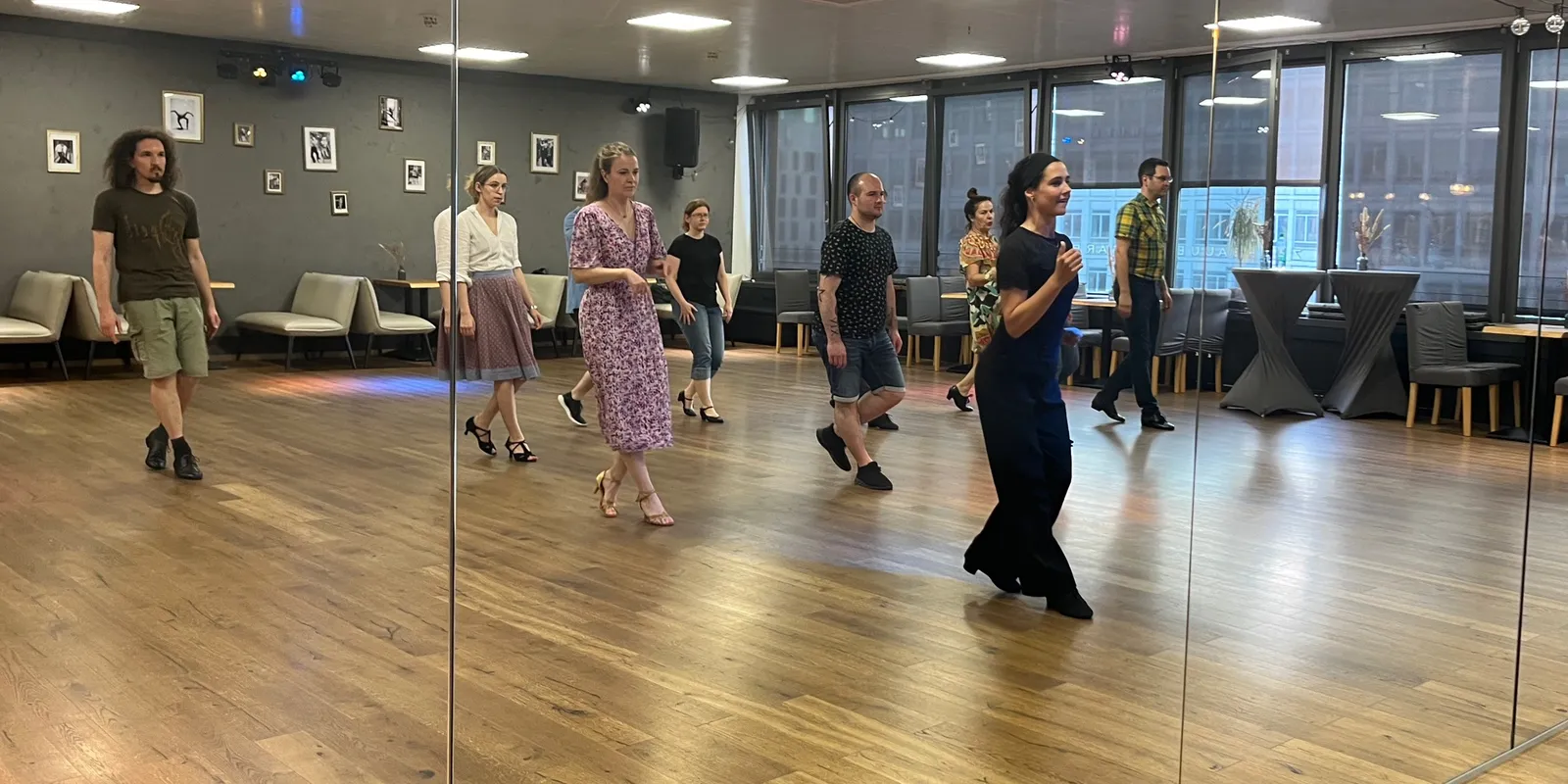 Tanzschule am Stachus — dans-studio i München — 2