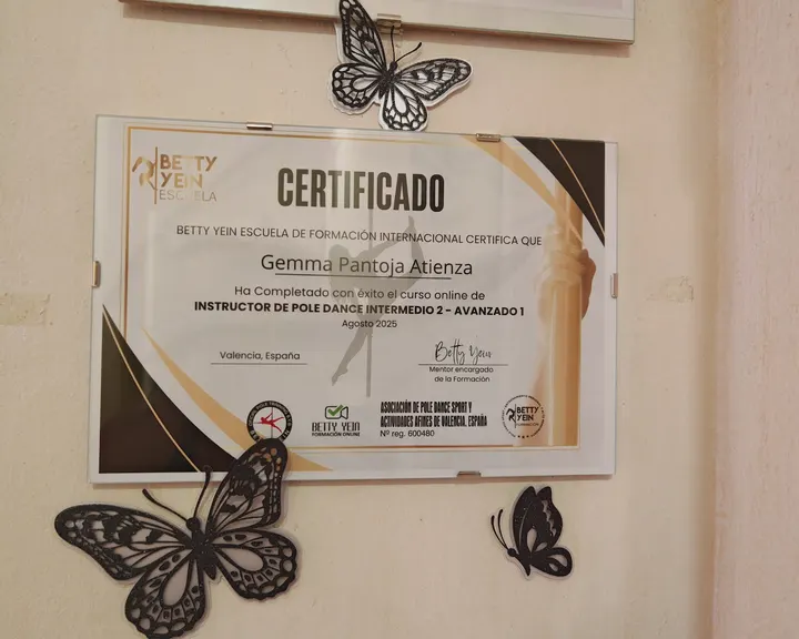 POLE DANCE SPORT VALENCIA ESCUELA BETTY YEIN — estudio de fitness-studio en Quart de Poblet, Valencia — 2