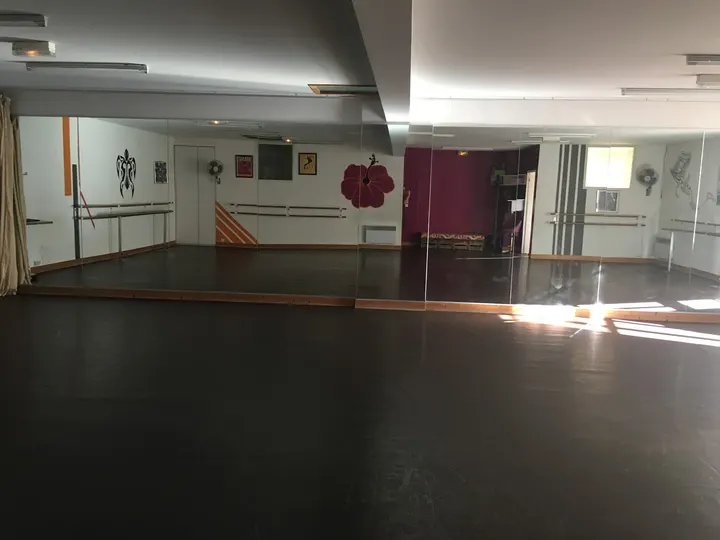 Studio Tilt — danse-studio à La Bastide, Bordeaux — 2