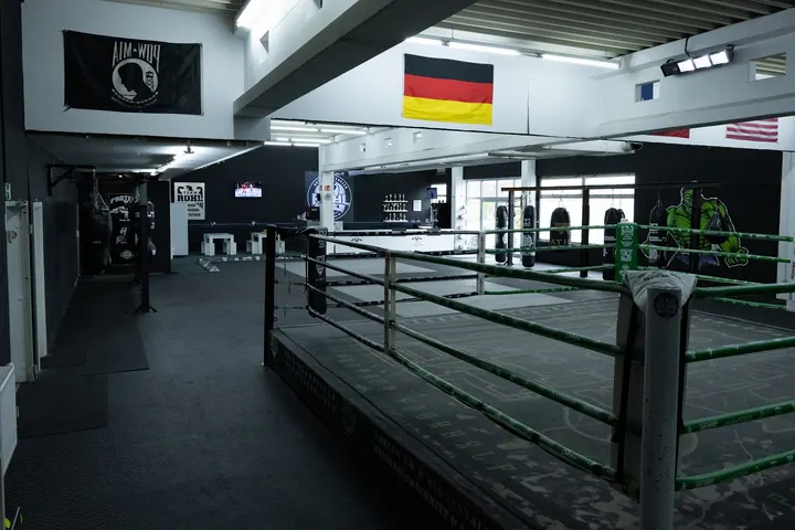 Team Röhl Kampfsportschule Protect Yourself — kampfsport-studio in Großbettlingen — 3