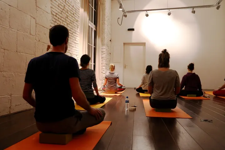 Anna Picazo Atelier des Chalets — Yoga aux Chalets / Bayard / Belfort / Saint-Aubin / Dupuy, Toulouse
