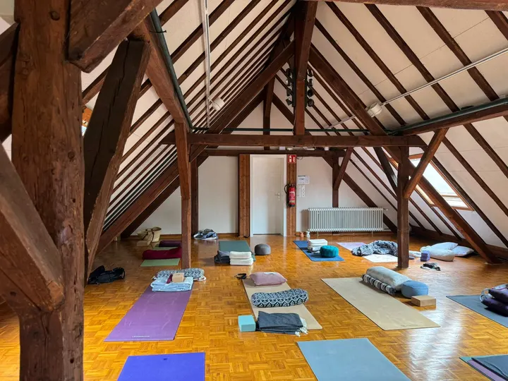 Jolas Yogawelt Jola Wuppertal und Remscheid — yoga-studio in Wuppertal — 5