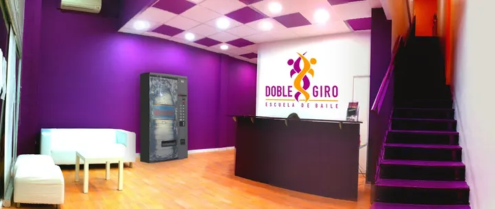 Doble Giro — baile-studio en Sevilla Este, Sevilla — 3