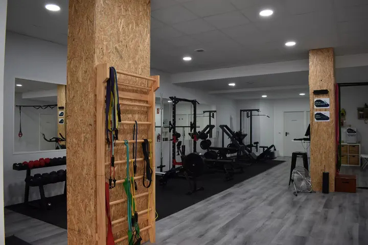 Dime Qué Como - Centro Deportivo — estudio de fitness-studio en Quatre Carreres, Valencia — 2