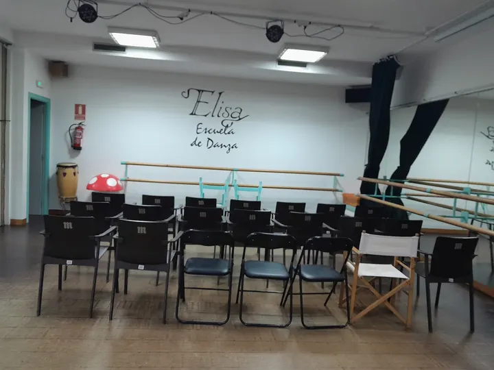Elisa Escuela de Danza — baile-studio en Centro Este, Oviedo — 2