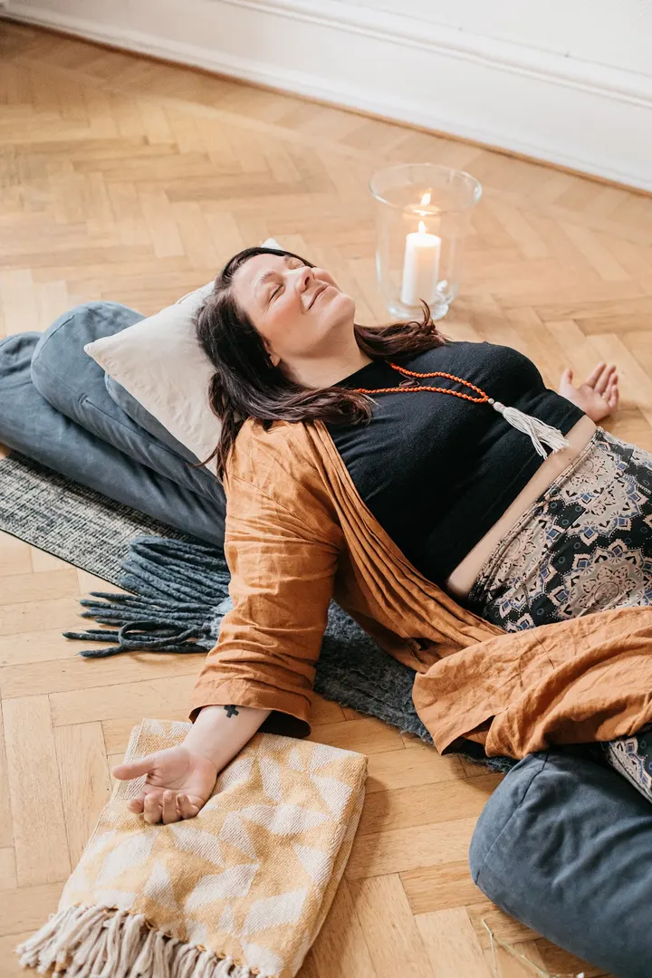 Energivibbar | Emma Blondell — yoga-studio i Gamla Staden, Malmö — 2