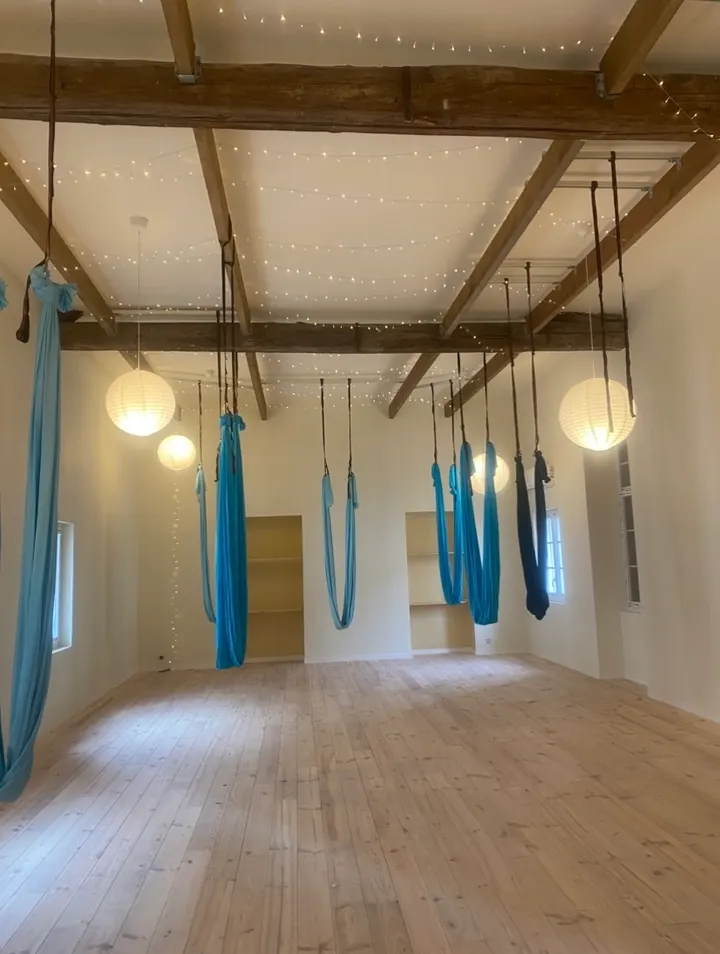 Yoga Aerien Nimes — arts aériens-studio à Nîmes — 5
