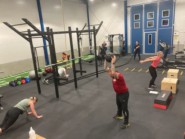 ReShape Studio — Träningsstudio i Nynäshamn