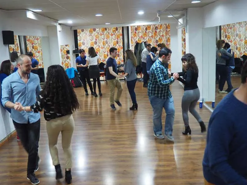 Premiumdance Clases De Salsa y Bachata — dans-studio i Madrid — bild 3