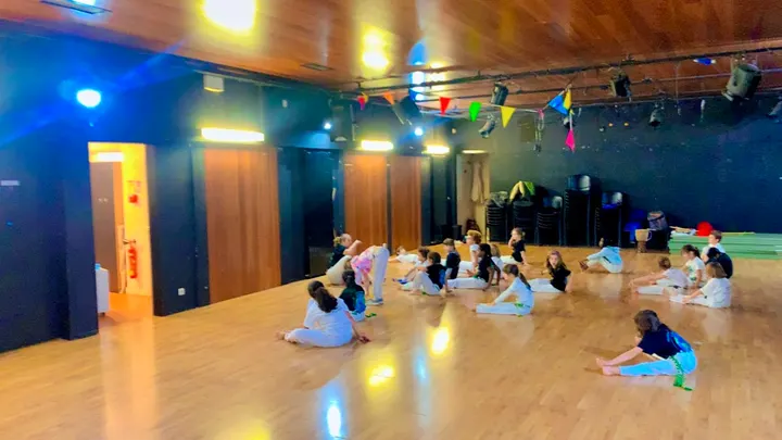 Capoeira Liberdade de Expressao Nîmes — arts martiaux-studio à Nîmes — 3