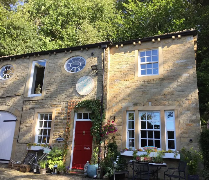 Beachyjax Lifestyle & Yoga Studio — Yoga in Steps, Huddersfield