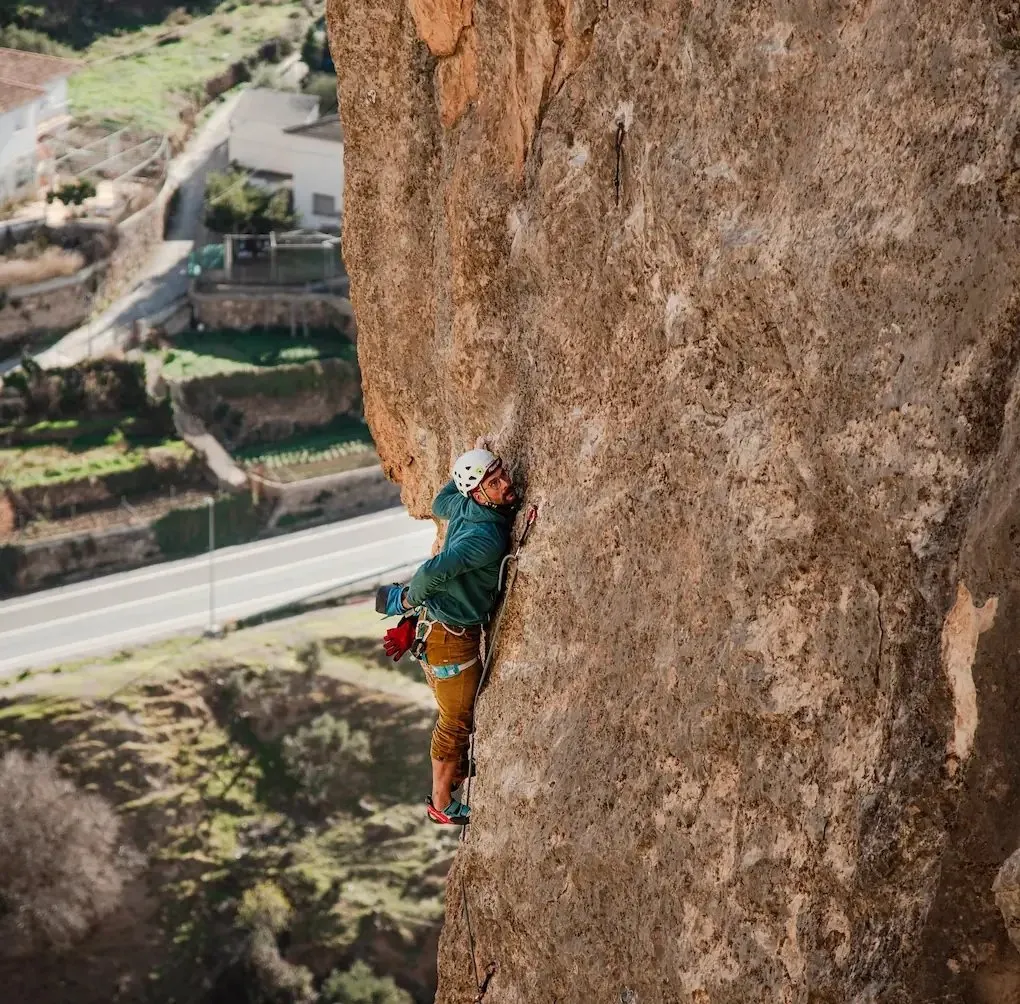 aKroche Climbing | Climbing Guide in Granada — klättring-studio i Granada — bild 2