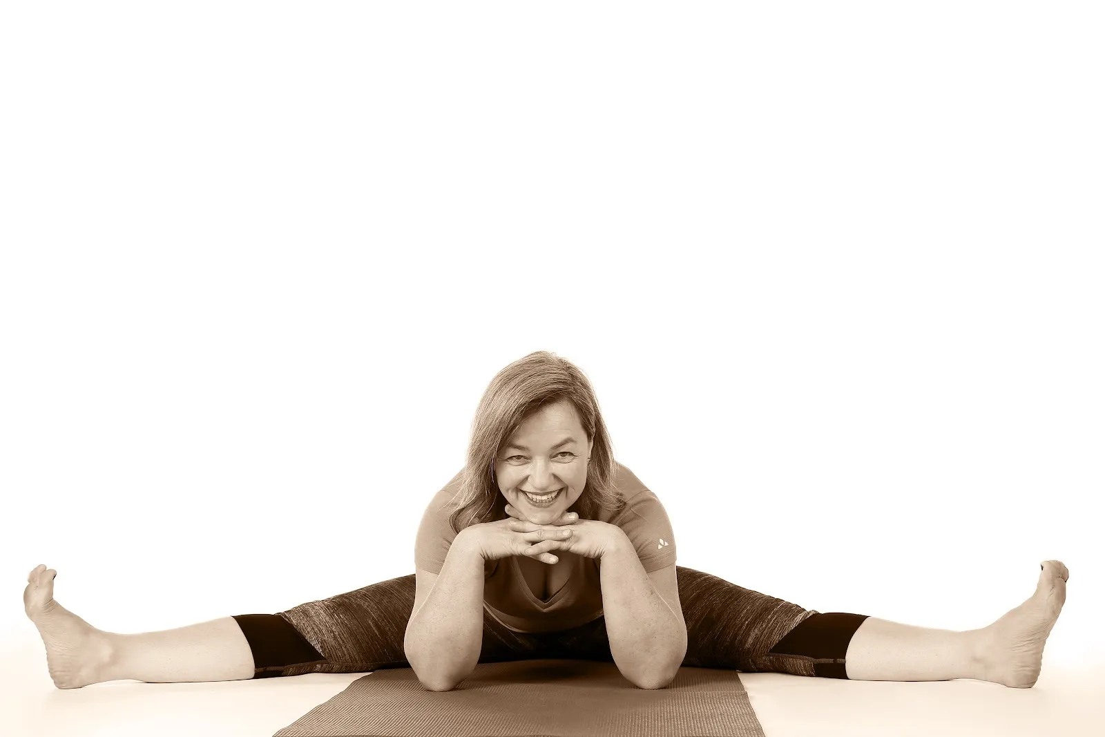 Yoga-Schritte Claudia Salzbrunn Yogalehrerin — yoga-studio in Ravensburg — 3