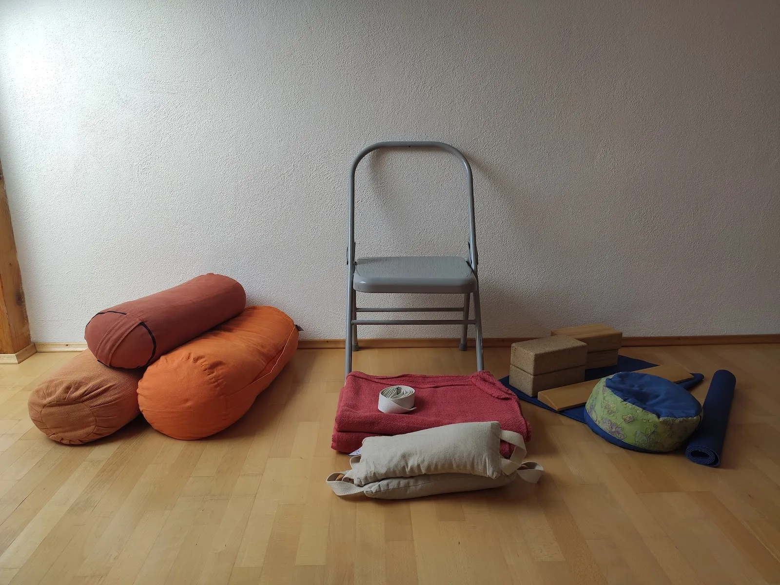 Yoga-Schritte Claudia Salzbrunn Yogalehrerin — yoga-studio in Ravensburg — 4