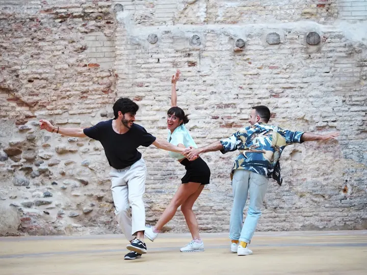 Debeat Swing School — Baile en Romareda, Zaragoza