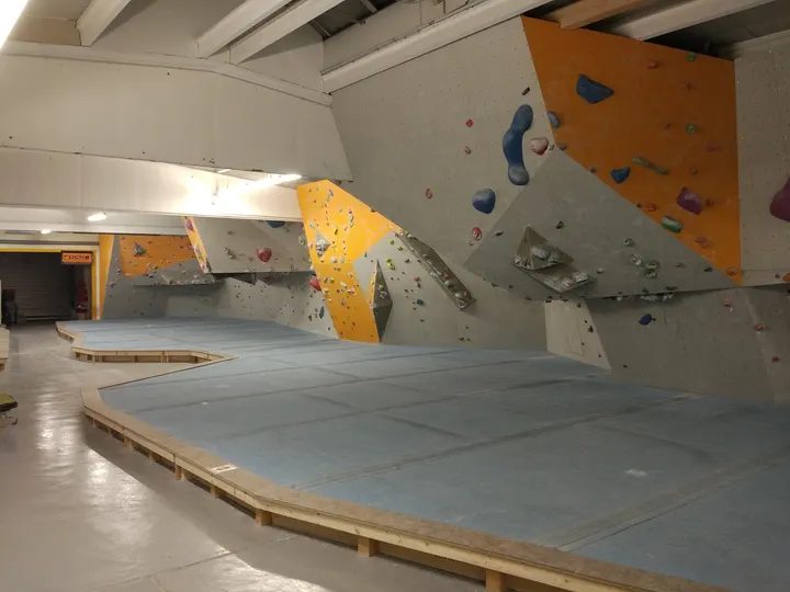 BlocBuster Kletterhalle Paderborn — bouldern-studio in Paderborn — 2