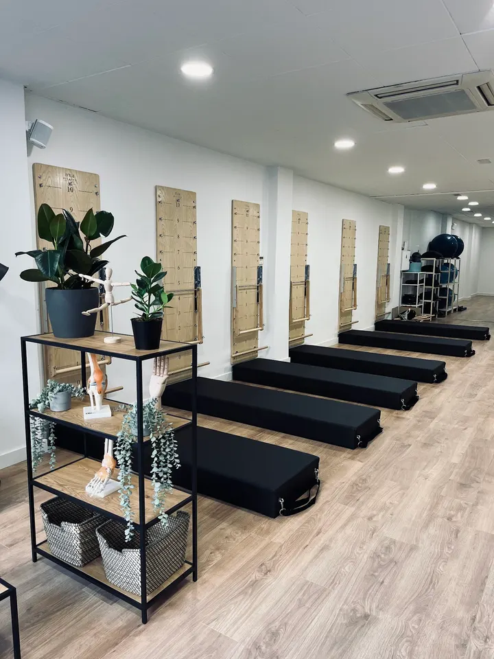 Stone Ayuntamiento - Pilates reformer & Fisio — pilates-studio en Sant Francesc, Valencia — 3