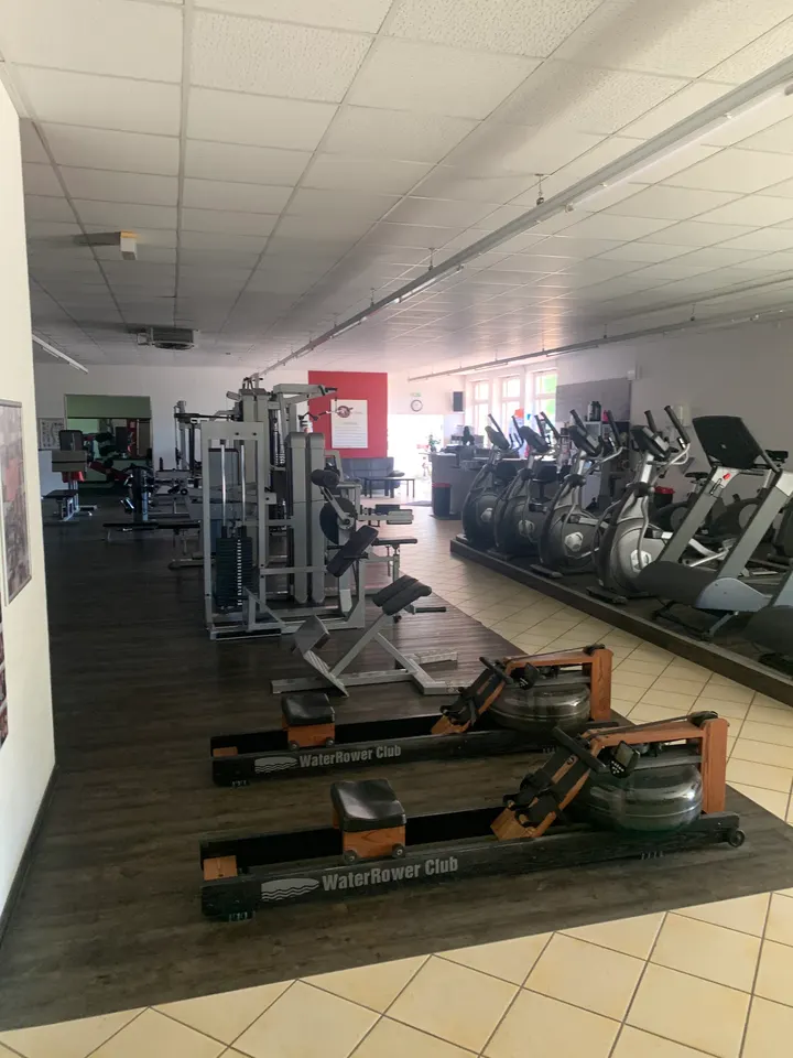 Flo's Fitness Studio — fitnessstudio in Obernkirchen — 3