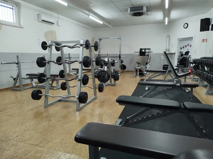 Flo's Fitness Studio — Fitnessstudio in Vehlen, Obernkirchen