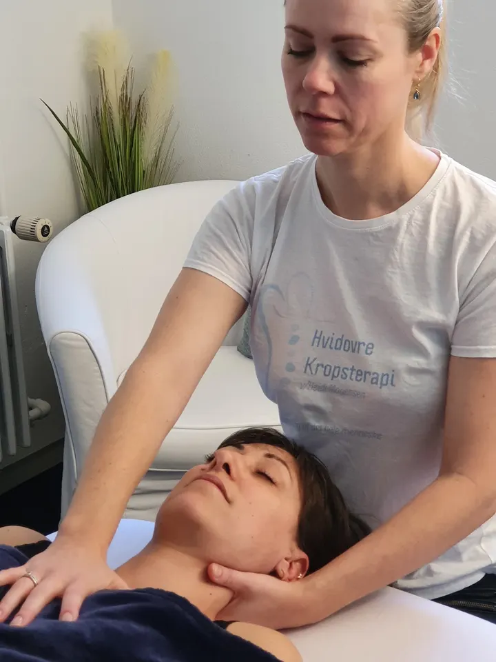 Opbyggende yoga — yoga-studio i København — 3