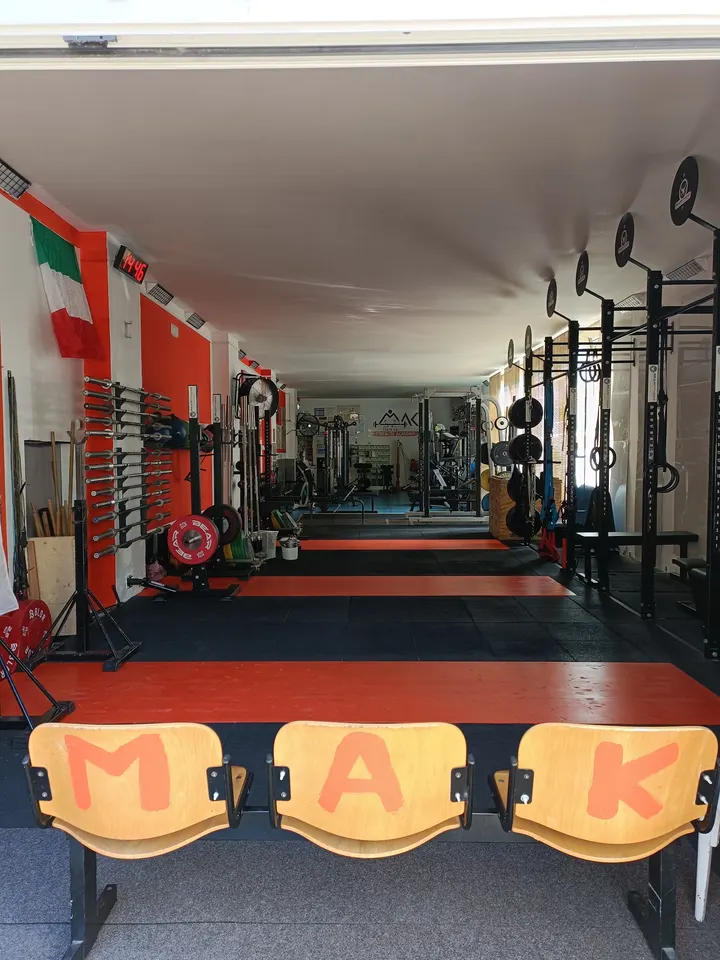 Mak Training — sala pesi-studio a Ancona — 4