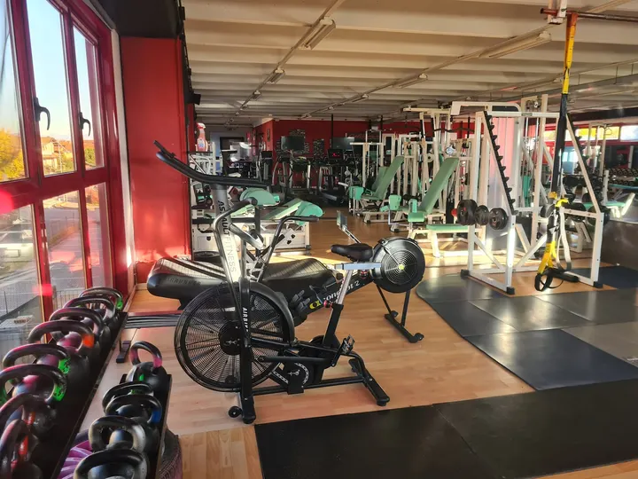 California Sport & Fitness — palestre-studio a Bellinzago Novarese — 3