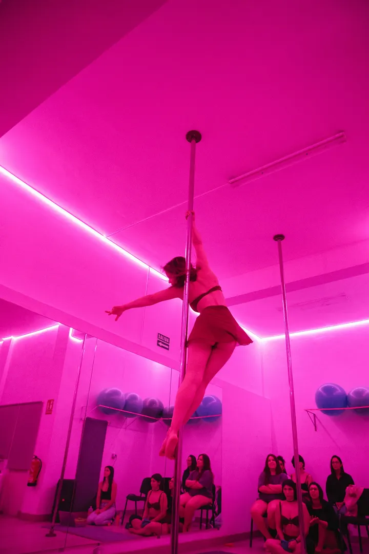 Pole 9 Dragones — Centro de Pole Dance, Pole Exotic, Pilates y Flexiblidad en La Laguna — pilates-studio en San Benito, La Laguna — 3