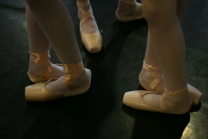 École de Danse Demi-Lune 21 Av. Joannes Hubert — Danse à Tassin-la-Demi-Lune
