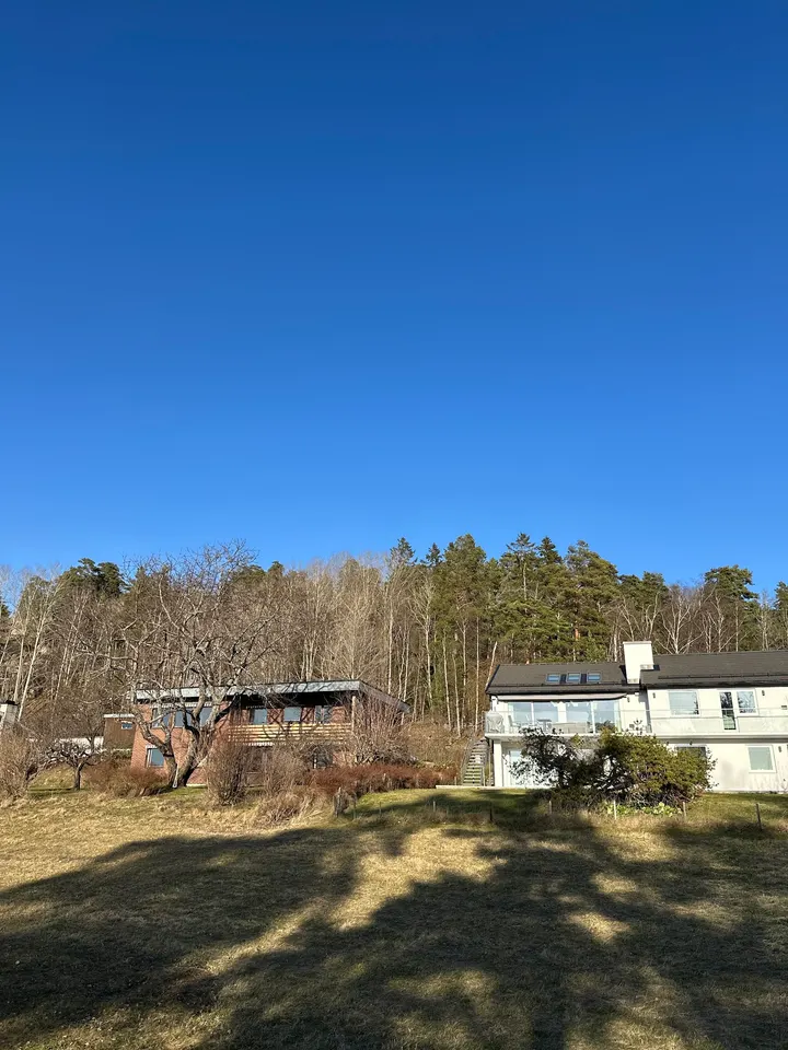 Törnskogsklippan, climbing crag, parking — climbing-studio i Norrviken, Sollentuna