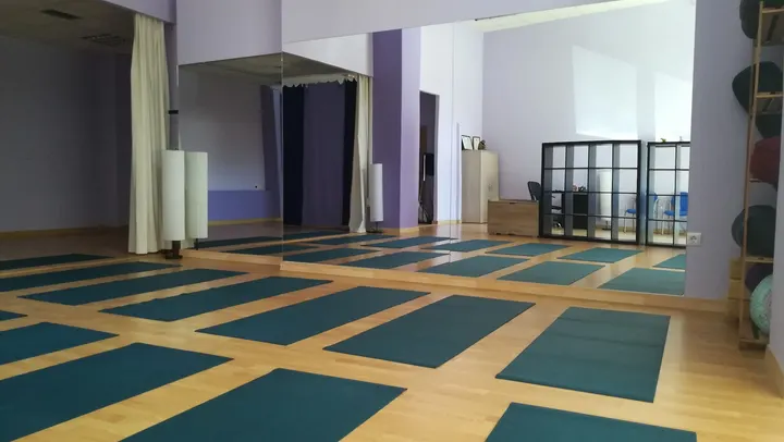 Programa Destres — meditación-studio en Balaídos, Vigo — 2