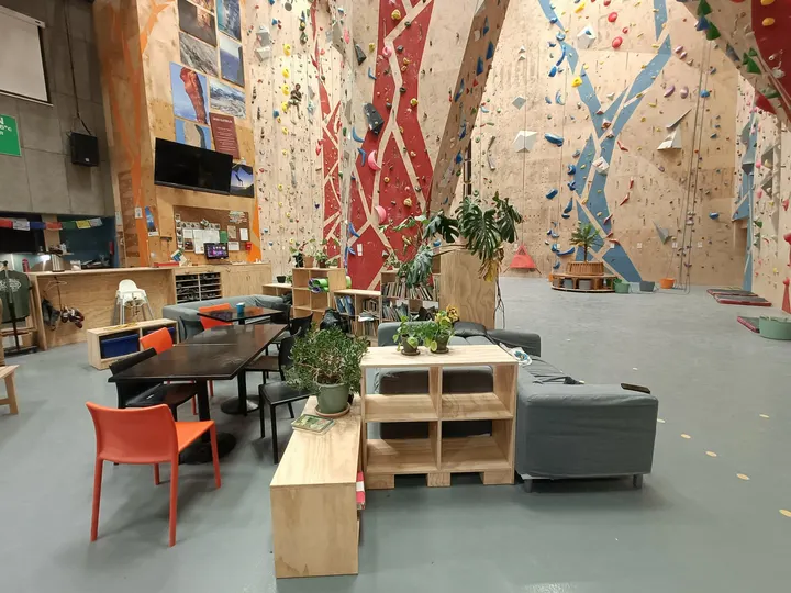 Aarhus Klatreklub (ÅK) — klatring-studio i Engmarken, Brabrand — 2